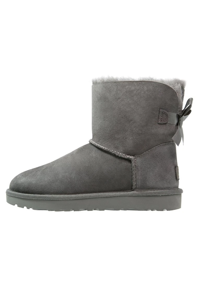 Ugg MINI BAILEY BOW II - Winter Boots - Obsidian 8 Ugg MINI BAILEY BOW II - Winter Boots - Obsidian - Image 8