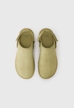 Ugg GOLDENCOAST - Clogs - Muted Brass-coloured/magnolia Leaf -Shein Fashion Store 09e5f897db5848aca3446fc27f1ee703