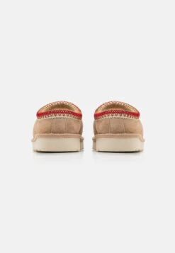 Ugg TASMAN - Slippers - Sand/dark Cherry -Shein Fashion Store 0a11b34f966a438c93af7e80e7208ed3