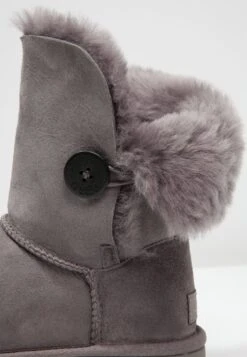 Ugg Bailey Button Ii - Classic Ankle Boots - Grey -Shein Fashion Store 0fa2b7bca04f455cb6211cf818259cb8