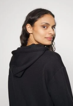 Ugg Lawna - Pyjama Top - Black 9 Ugg Lawna - Pyjama Top - Black -Shein Fashion Store 11d3192360f842dab7492d78631fd337