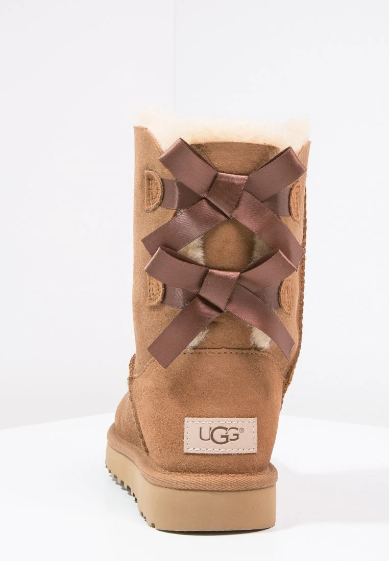 Ugg Bailey Bow - Classic Ankle Boots - Chestnut 4 Ugg Bailey Bow - Classic Ankle Boots - Chestnut - Image 4