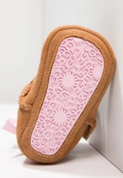 Ugg Jesse Bow Ii - First Shoes - Chestnut -Shein Fashion Store 1a286190fc46444392bce2f40107bcf1