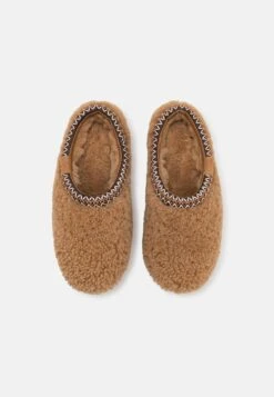 Ugg TASMAN MAXI CURLY - Slippers - Chestnut -Shein Fashion Store 1bea11ffa8ac49e6b4ce3a87fa850cec