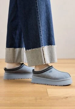 Ugg TAZZ II - Clogs - Dusted Cocoa -Shein Fashion Store 1c093a70bfc146a28901b01b901d38f7 7