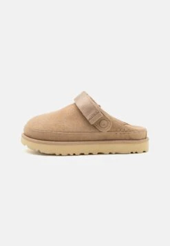 Ugg GOLDENSTAR - Slippers - Sand
