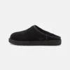 Ugg CLASSIC SLIP ON UNISEX - Slippers - Black