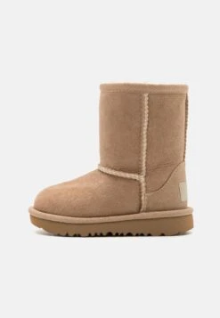 Ugg CLASSIC II UNISEX - Winter Boots - Chestnut -Shein Fashion Store 1f5b9f5e5a904c60bca2a9c558bd683d