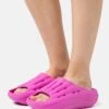 Ugg Foamo Slide - Mules - Dragon Fruit