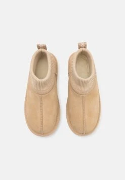 Ugg CLASSIC ULTRA UNISEX - Classic Ankle Boots - Mustard Seed -Shein Fashion Store 25f74e214d7a41e6b45327c1b5d5e23f