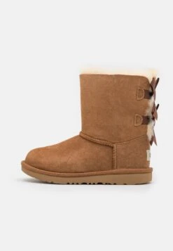 Ugg BAILEY BOW - Boots - Chestnut