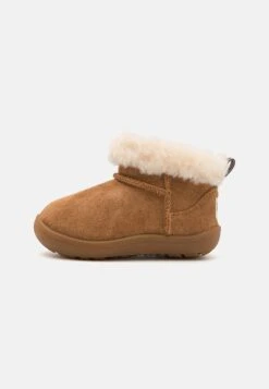 Ugg KINSEY UNISEX - Winter Boots - Chestnut