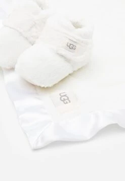 Ugg Bixbee And Lovey Unisex - First Shoes - Vanilla -Shein Fashion Store 34a26466c5294efca8319381ea23c85c