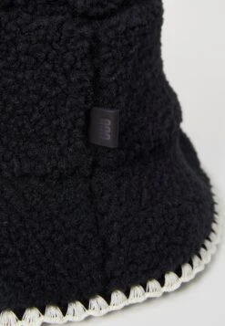 Ugg FLUFF SCALLOPED HAT UNISEX - Hat - Black -Shein Fashion Store 38a843ee6b6740c2811b7d9cfa6bc94e