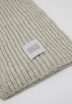 Ugg Chunky Set - Scarf - Light Grey -Shein Fashion Store 3a4c3e04439c42eb909f618dcdd6da1b
