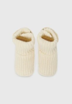 Ugg SKYLAR AND BEANIE UNISEX - Slippers - Cream -Shein Fashion Store 3aa61114c88d456db91c0067105b9f75