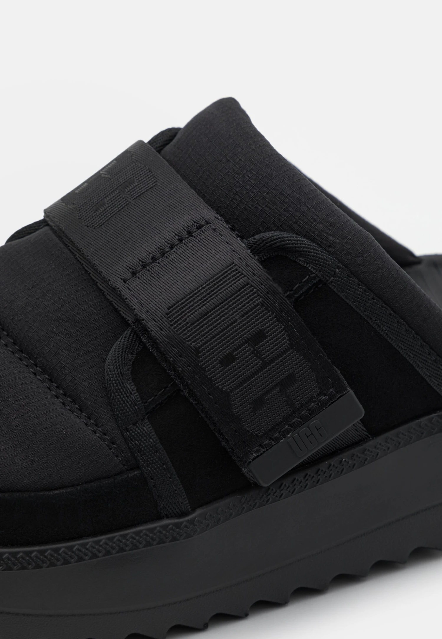 Ugg Maxxer Strap Slide - Mules - Black 6 Ugg Maxxer Strap Slide - Mules - Black - Image 6