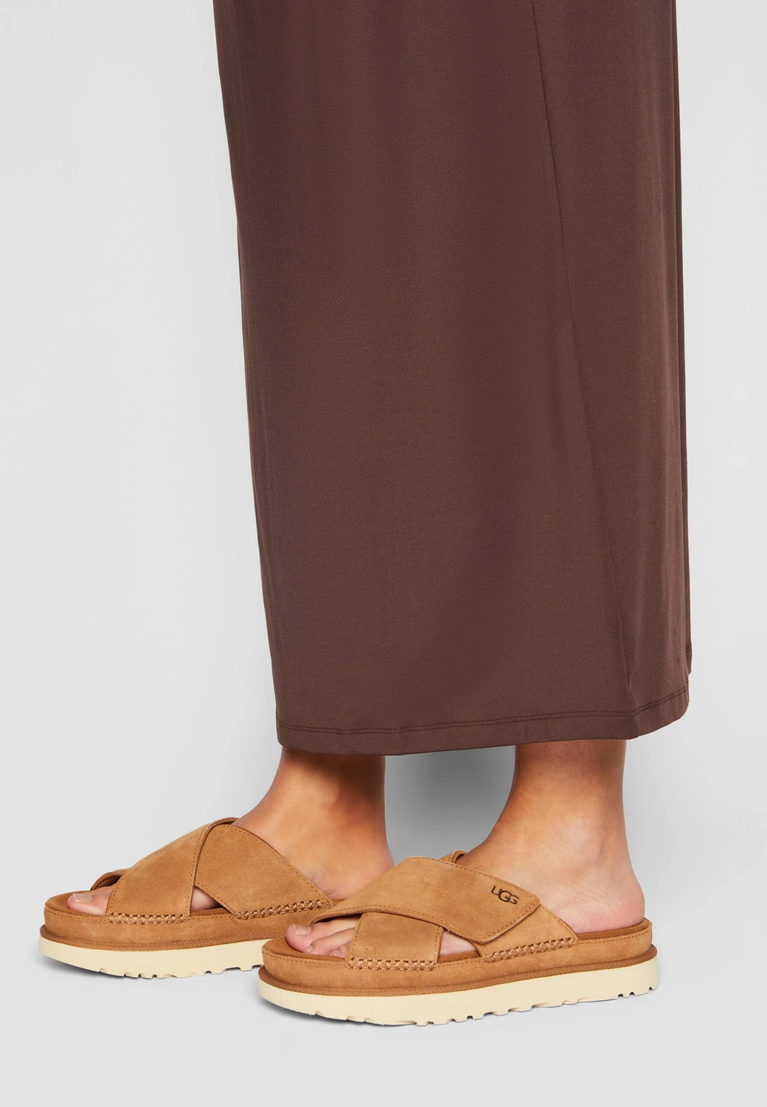 Ugg GoldenstarCross Slide - Mules - Chestnut 1 Ugg GoldenstarCross Slide - Mules - Chestnut