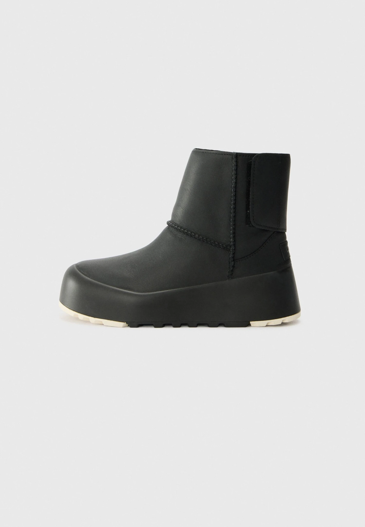 Ugg CLASSIC STREETSCAPE - Winter Boots - Black/jasmine 1 Ugg CLASSIC STREETSCAPE - Winter Boots - Black/jasmine