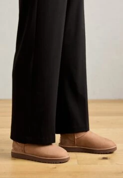 Ugg CLASSIC ULTRA MINI - Winter Boots - Burnt Magenta​ -Shein Fashion Store 4f7efaaafb4043cb9490f08d3526f0ad 3