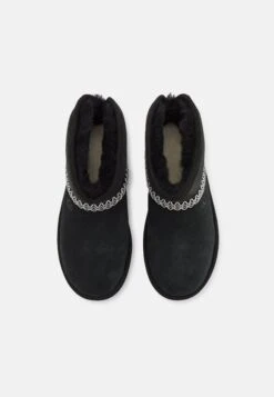 Ugg CLASSIC MINI CRESCENT - Ankle Boots - Black 14 Ugg CLASSIC MINI CRESCENT - Ankle Boots - Black -Shein Fashion Store 51013c227d184a9d8c163a2adba612aa