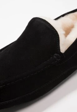 Ugg Ascot - Slippers - Black -Shein Fashion Store 54409b8d54f444198be4d2b8aad01eac