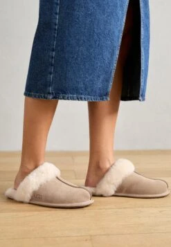Ugg SCUFFETTE II - Slippers - Beige Blush -Shein Fashion Store 5c495a9a567d4ce0bdee1df085659067 2