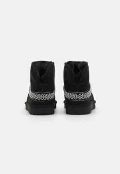 Ugg CLASSIC MINI CRESCENT - Ankle Boots - Black 13 Ugg CLASSIC MINI CRESCENT - Ankle Boots - Black -Shein Fashion Store 5de80a42230c4ce3b2d4c44e165a007d