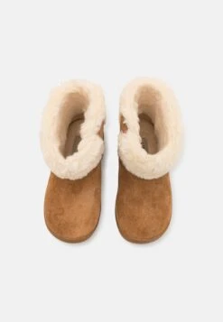 Ugg SAMMEE UNISEX - Baby Shoes - Chestnut -Shein Fashion Store 5e6a797f25004cc2b00b3e1a9f9aea45