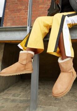 Ugg MINI BAILEY BOW II - Winter Boots - Obsidian 20 Ugg MINI BAILEY BOW II - Winter Boots - Obsidian -Shein Fashion Store 61cdcd9166594be19d427f442df6a1be