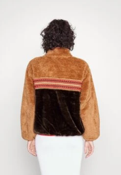 Ugg Marlene Sherpa Braid - Summer Jacket -Shein Fashion Store 6a9d8ba54ba4414a85cf4aa34a7fa690