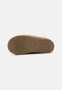 Ugg TASMAN MAXI CURLY - Slippers - Chestnut -Shein Fashion Store 6dee7557bdf04272ac135137b6529820