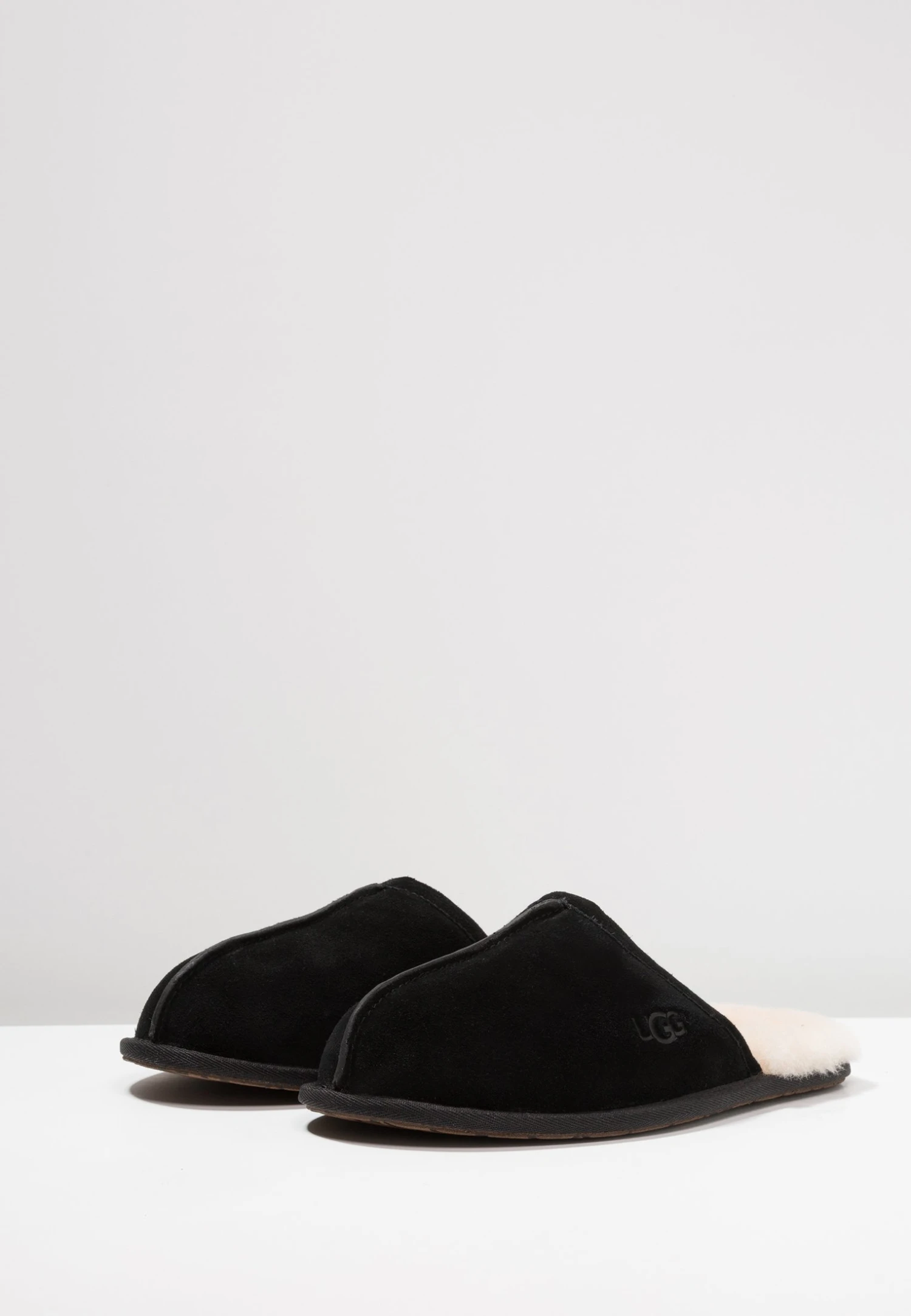 Ugg Scuff - Slippers - Black 3 Ugg Scuff - Slippers - Black - Image 3