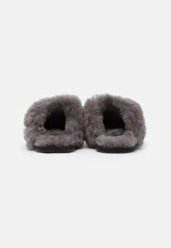 Ugg Scuffette - Slippers - Black/Grey -Shein Fashion Store 7819fb7ac8b54957bb685c32c53ae088