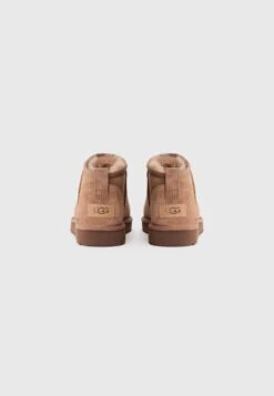 Ugg CLASSIC ULTRA MINI - Winter Boots - Rocky Oak -Shein Fashion Store 787f1ec77dd04d32a68edc1f5e9b78c1