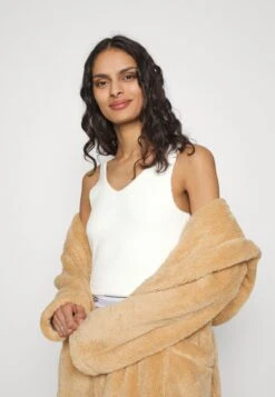 Ugg Dulcie - Pyjama Top - Cream -Shein Fashion Store 79e50a5ec23946e3b01b4f8d371651d7