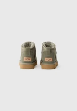 Ugg CLASSIC ULTRA MINI - Winter Boots - Moss Green/amphora -Shein Fashion Store 7b242434b76f461fbe780385d85508e1