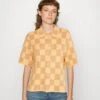 Ugg Jeannie Buttondown - Button-Down Blouse - Orange / Brown