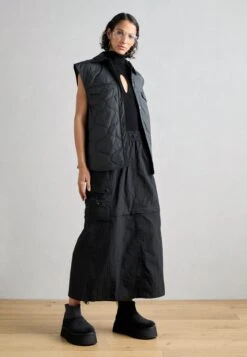 Ugg CLASSIC MINI DIPPER - Platform Ankle Boots - Black -Shein Fashion Store 7fd70a3eb8174cf78b6a8ece9ca25eeb