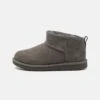Ugg Classic Ultra Mini Unisex - Classic Ankle Boots - Grey