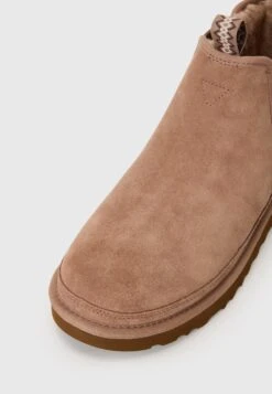 Ugg NEUMEL CHELSEA - Classic Ankle Boots - Rocky Oak -Shein Fashion Store 8dd326392ef5463baae62bcc10103403