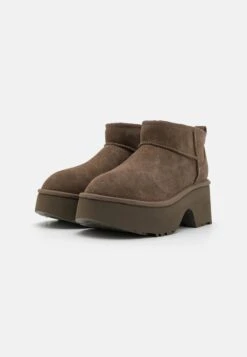 Ugg CLASSIC ULTRA MINI - Ankle Boots - Hickory -Shein Fashion Store 9402262e9002423b92c389e8920baf24
