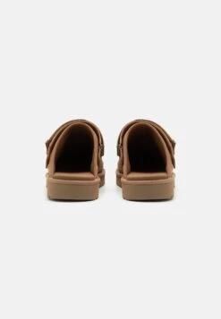 Ugg GOLDENCOAST - Clogs - Chestnut -Shein Fashion Store 98f563711c444b1ba30ed9b449d60a64
