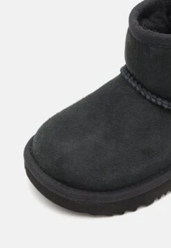 Ugg CLASSIC MINI II UNISEX - Classic Ankle Boots - Black -Shein Fashion Store a2c18dc540bc4bb6a7c0aefee6bab6cb