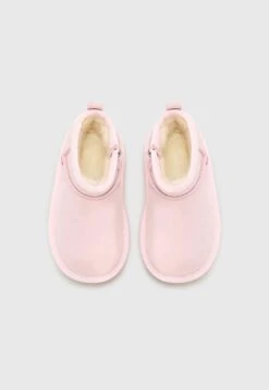 Ugg CLASSIC DAZZLE - Winter Boots - Ribbon Candy 10 Ugg CLASSIC DAZZLE - Winter Boots - Ribbon Candy -Shein Fashion Store a6e3ab4ce7544e6c8748b9d649ebef91