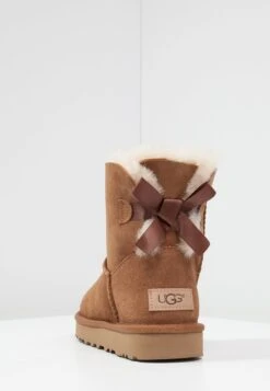 Ugg Mini Bailey Bow - Classic Ankle Boots - Chestnut 15 Ugg Mini Bailey Bow - Classic Ankle Boots - Chestnut -Shein Fashion Store ac1ca5c76083436e861a78351c7517f6