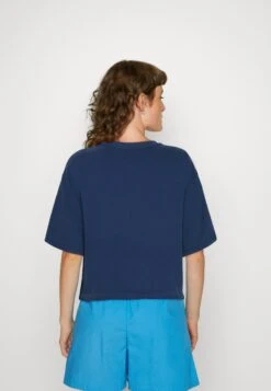 Ugg Teagin Short Sleeve - Print T-Shirt - Dark Sky -Shein Fashion Store b0977546f90943f79d0038c73472375f