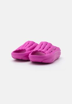 Ugg Foamo Slide - Mules - Dragon Fruit -Shein Fashion Store b0e4ce056d8a4f8fa269e209dd8a586b