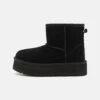 Ugg CLASSIC MINI UNISEX - Classic Ankle Boots - Black