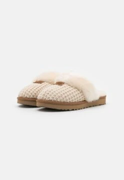 Ugg Cozy - Slippers - Cream -Shein Fashion Store b447d3eb2eee4d598de74ea451e5634d